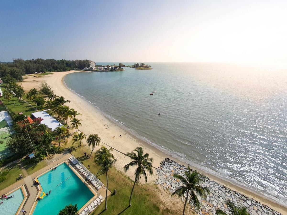'Newly Refurbished' 'Sunny Seaview' At Regency With 2 Carpark By Shine Stay Port Dickson Kültér fotó
