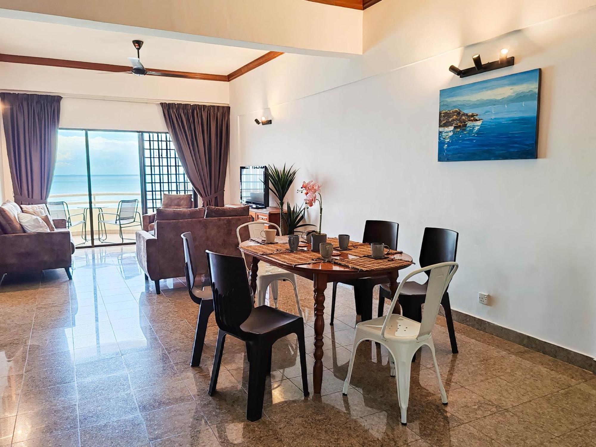 'Newly Refurbished' 'Sunny Seaview' At Regency With 2 Carpark By Shine Stay Port Dickson Kültér fotó